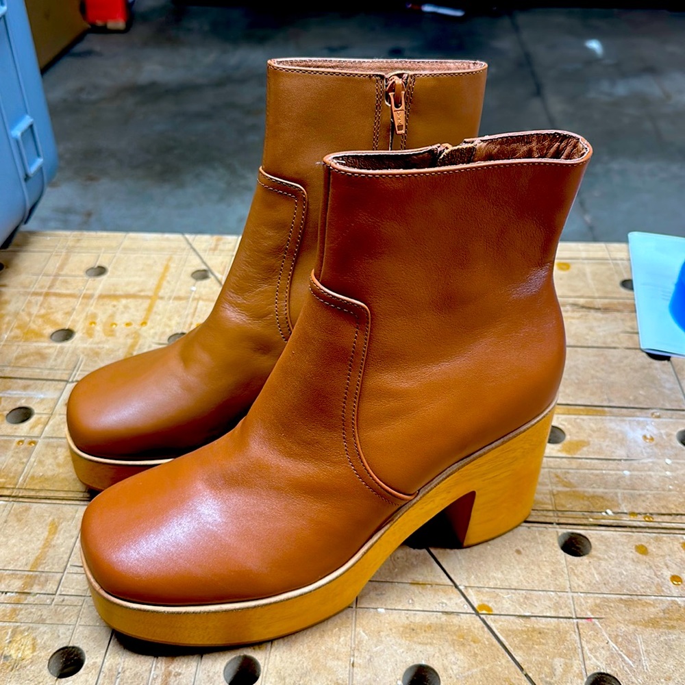 Charlotte Stone Paz Platform Bootie in Luggage Sz 13